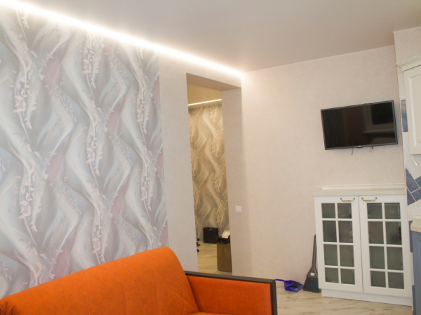 Пример парящего натяжного потолка